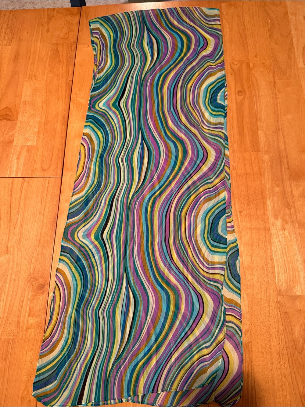 Multicolor Wave-Print Women’s Scarf
